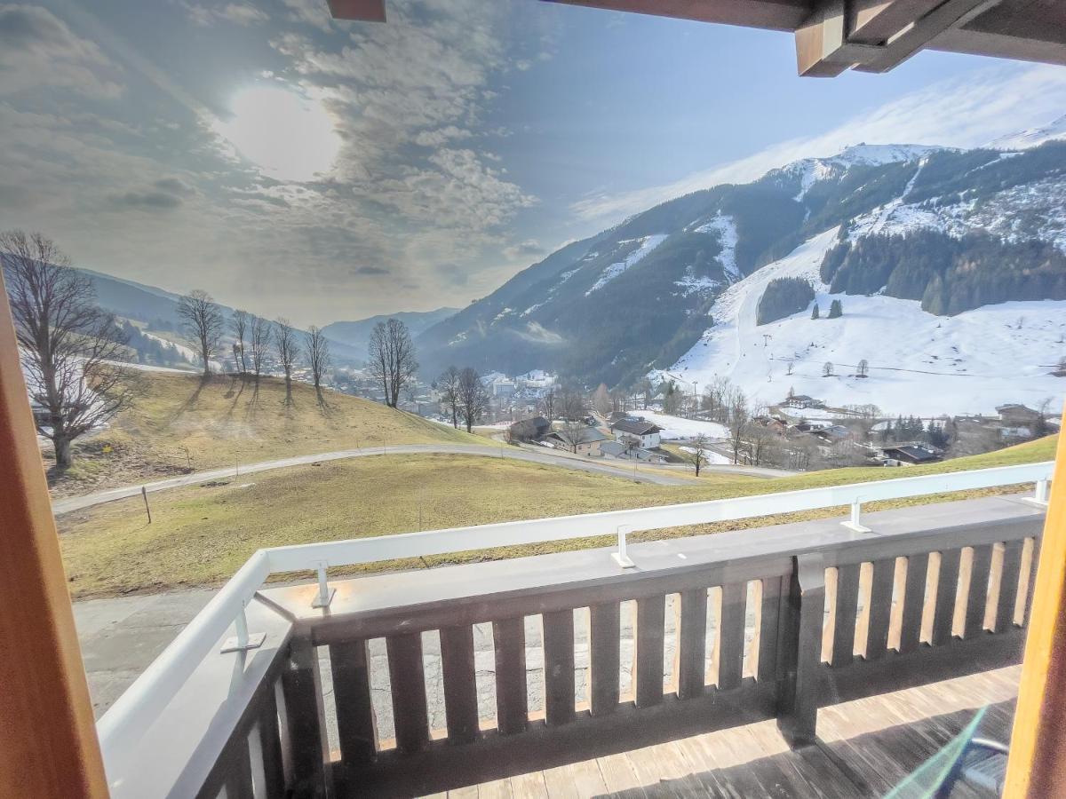 Saalbach Apartments Landhaus Bernkogel - Ski In Ski Out Екстериор снимка
