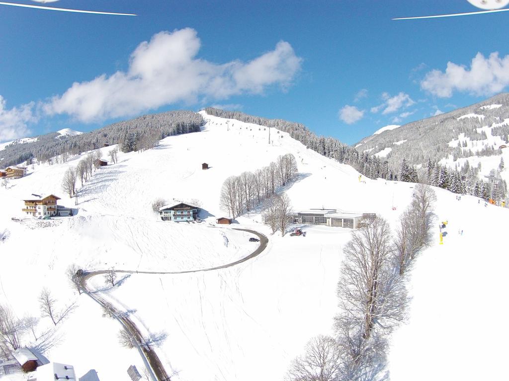 Saalbach Apartments Landhaus Bernkogel - Ski In Ski Out Екстериор снимка