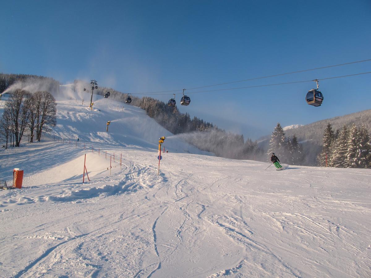 Saalbach Apartments Landhaus Bernkogel - Ski In Ski Out Екстериор снимка